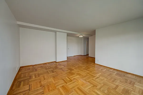 Sold by Horowitz Real Estate | media 30