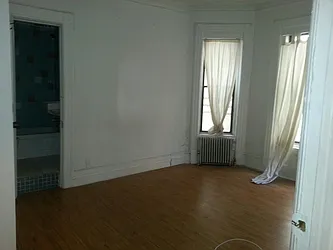 Rented by Alan Tam Licensed Real Estate Broker Company