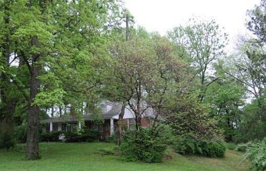 2nd image of 10392 W Florissant Ave