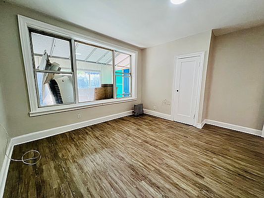 5th image of 645 Bradford St #1