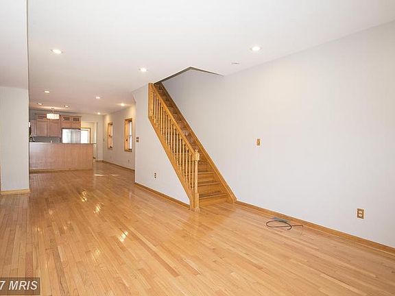 4th image of 1112 S East Ave