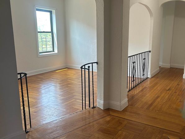 3920 Bronx Blvd APT 3B