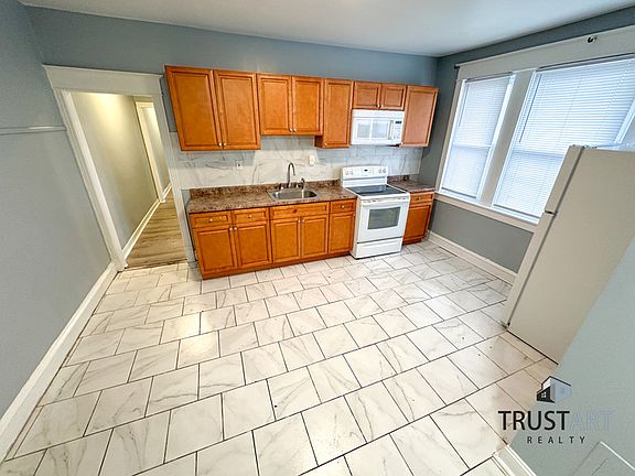 3rd image of 1200 Pratt St Floor 1