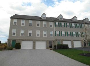 1048 Hearthridge Ln, York, PA