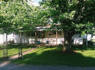 301 Helen Ave, Crestline, OH 44827
