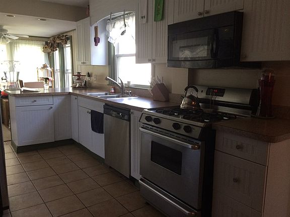 5th image of 94 Pillsbury St