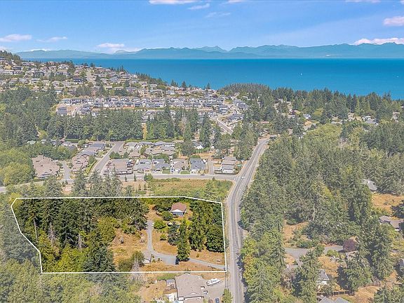 2nd image of 3315 Hammond Bay Rd