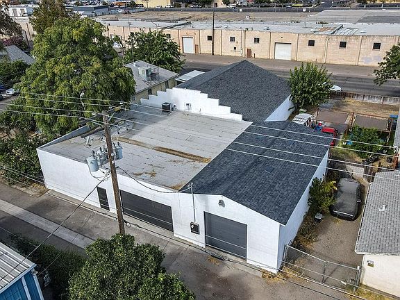 5th image of 408 S 1st St