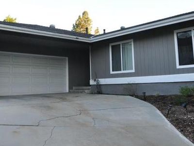8900 Hanna Ave, Canoga Park, CA, 91304