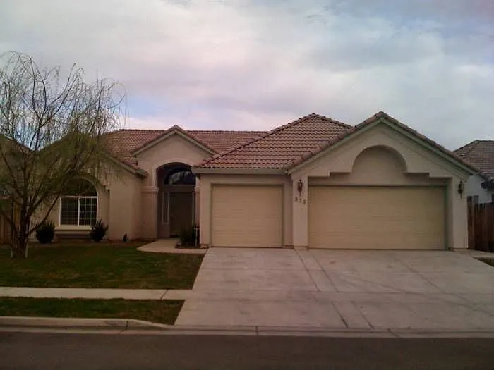 833 Karnail Ct photo 1