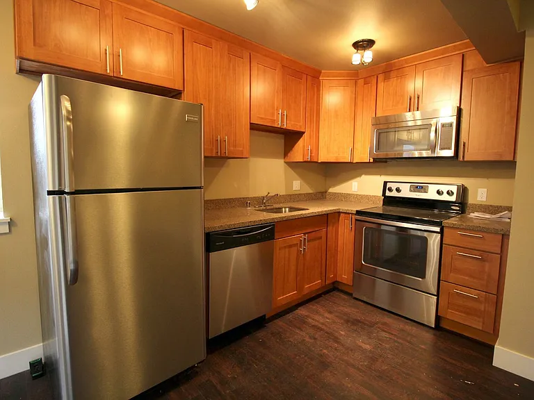 South Lane Apartments — Photo 82
