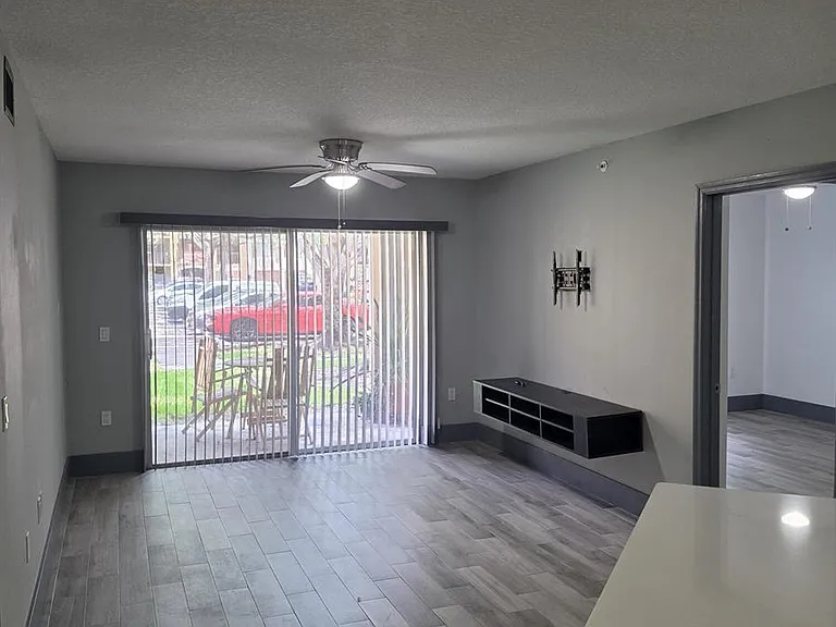 4211 San Marino Blvd #105 — Photo 7