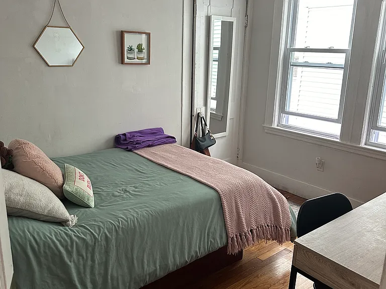 26 Sydney St #3 — Photo 3
