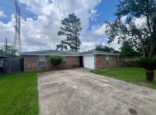10670 Norton Dr, Houston, TX 77043