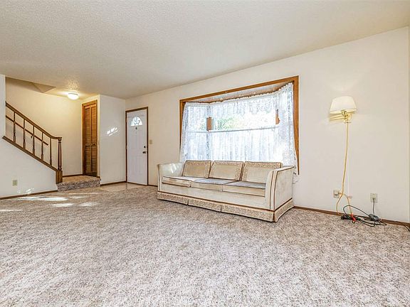 3rd image of 139 Alta Vista Ave