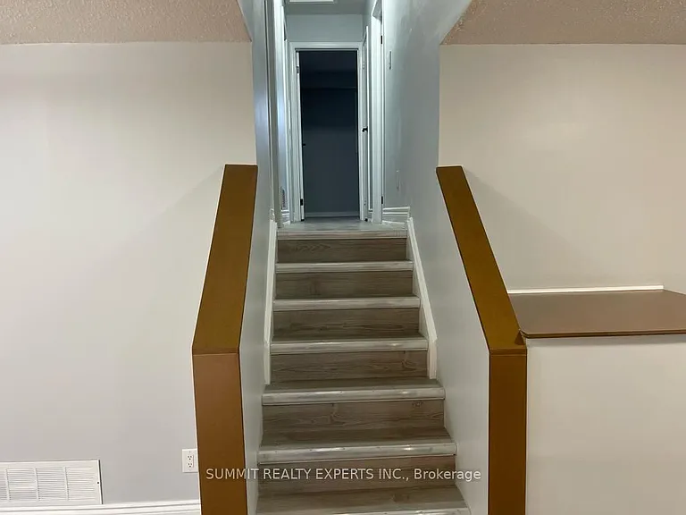 40 Thorsby Ct — Photo 14