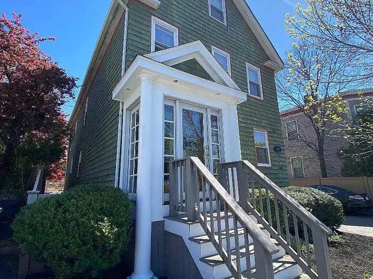 Somerville Ave — Photo 36