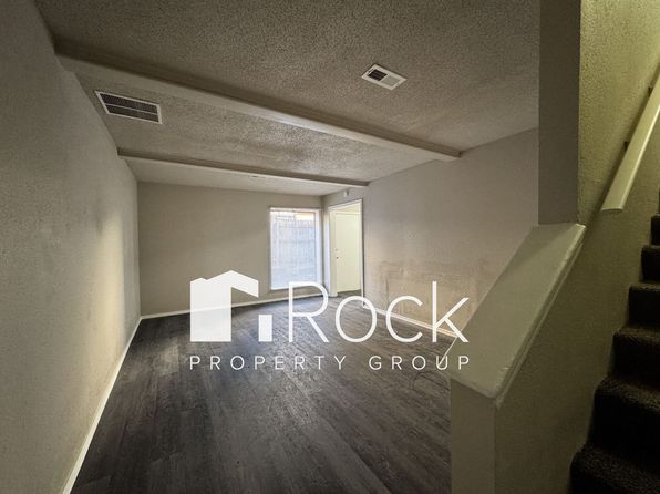 8300 NW 10th St APT 32