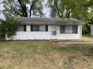 8825 Parkdale Dr, Caseyville, IL
