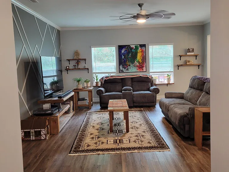 444 Maramec St — Photo 7