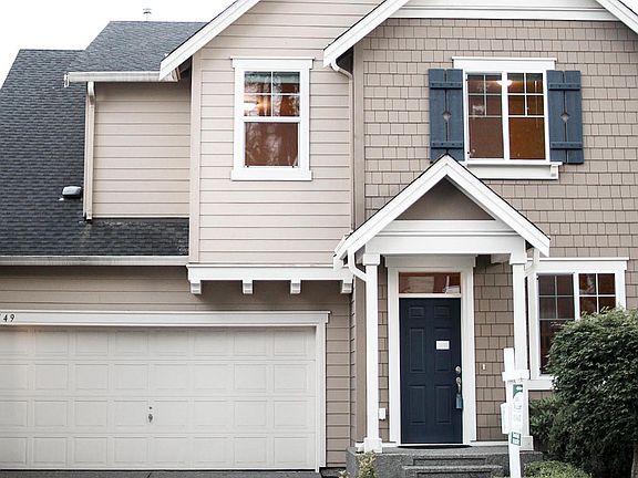 2 car garage and easy access to street!
