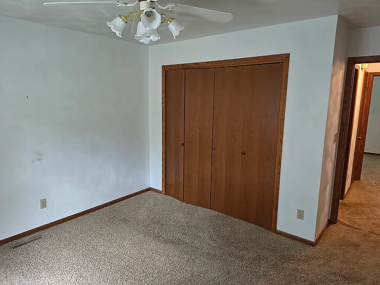 305 W Meyer Pl #A — Photo 7