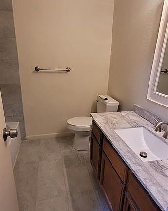 2nd image of 4 Westway Dr #8