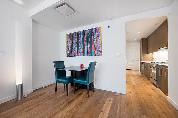 Rented by R New York | media 3