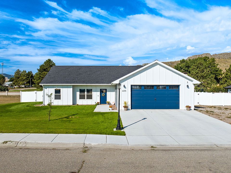 1st image of 405 Sheffield Ct