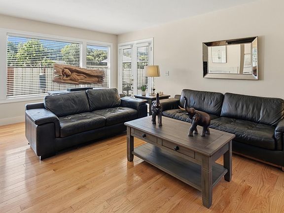 5th image of 2160 Rosswood Dr