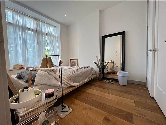 4th image of 358 Weirfield St #2A
