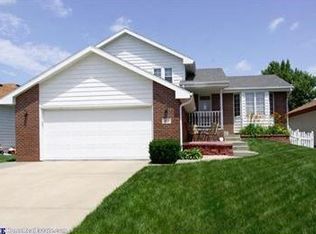 1720 Indigo Rd, Lincoln, NE 68521