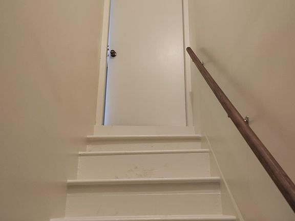 3rd image of 639 Woodruff Place East Dr Unit 2
