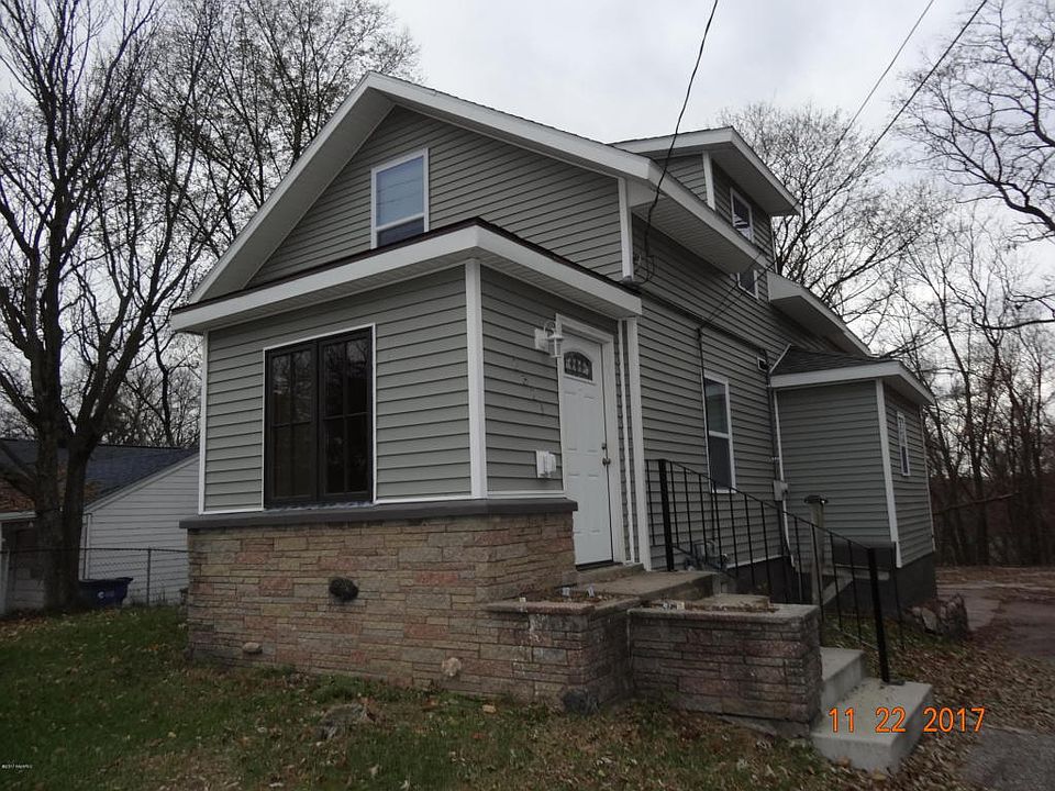 1st image of 2321 Buchanan Ave SW