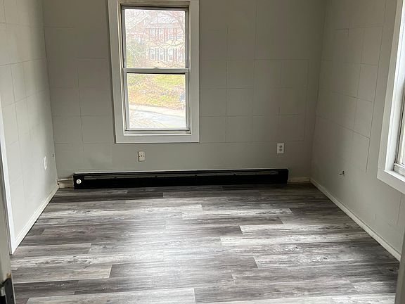 4th image of 13 Oak St #119
