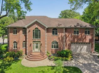 238 Westmoreland Dr, Wilmette, IL 60091