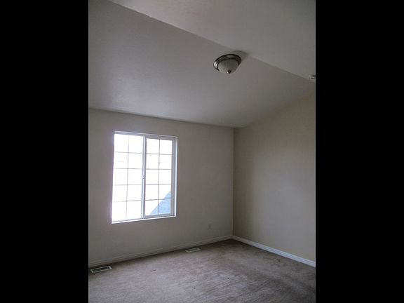 4th image of 2405 S Red Bur Ct