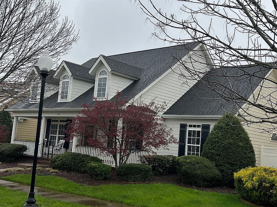 1st image of 1520 Stratford Hall Cir