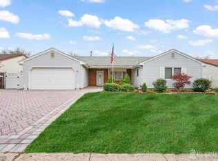 41 Rodak Cir, Edison, NJ 08817