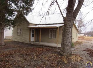 119 S 5th St, Quenemo, KS 66528