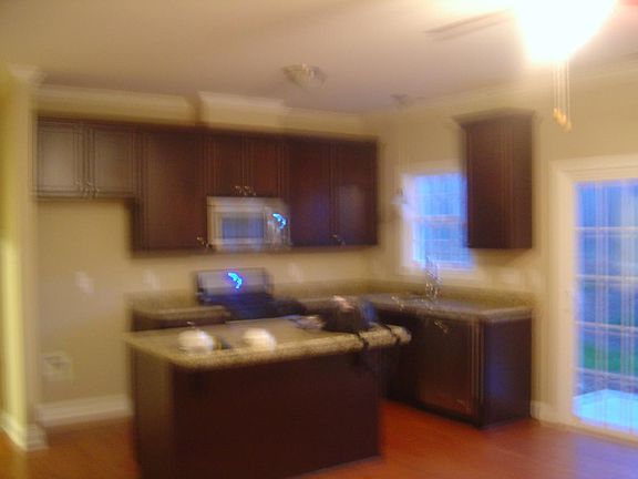 Kitchen Pic 1