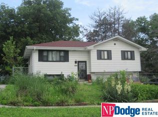 5618 N 49th St, Omaha, NE 68104