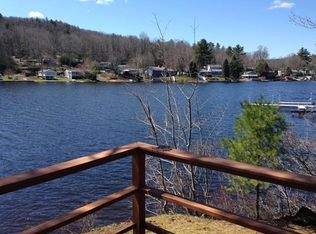 15 Shore Dr, Holland, MA 01521