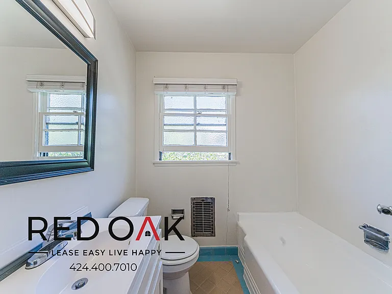 1119 Cardiff Ave #4 — Photo 12