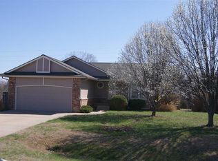 712 S Dublin Dr, Andover, KS 67002