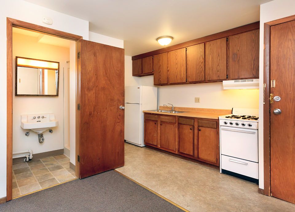1st image of 615 N Henry St #2274355
