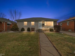 17085 Bell St, Eastpointe, MI 48021