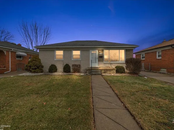 17085 Bell St, Eastpointe, MI 48021