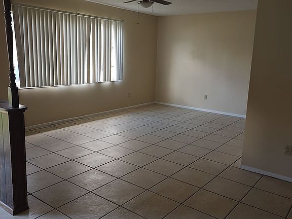 3rd image of 1567 Weeping Willow Ct