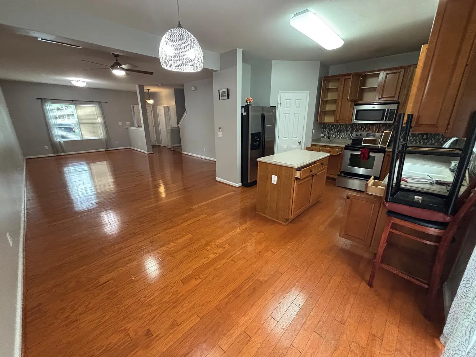 3 bed, 2.5 bath, 1500 sqft, $1,799 — Photo 4